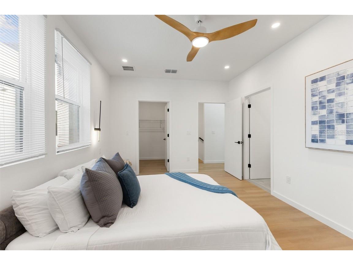 2104 4th Street S Saint Petersburg FL 33705 TB8449682 image27