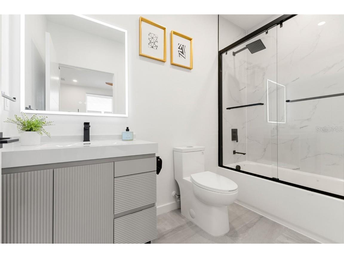 2104 4th Street S Saint Petersburg FL 33705 TB8449682 image28