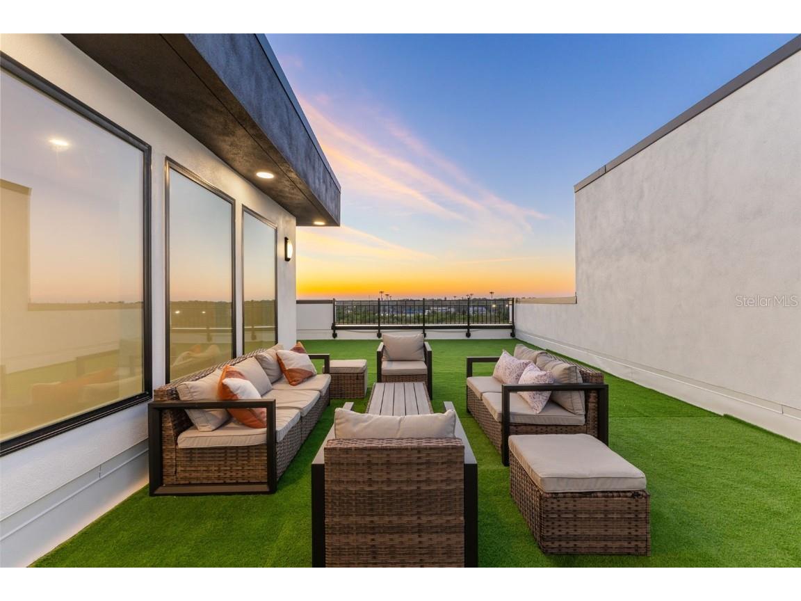 2104 4th Street S Saint Petersburg FL 33705 TB8449682 image31