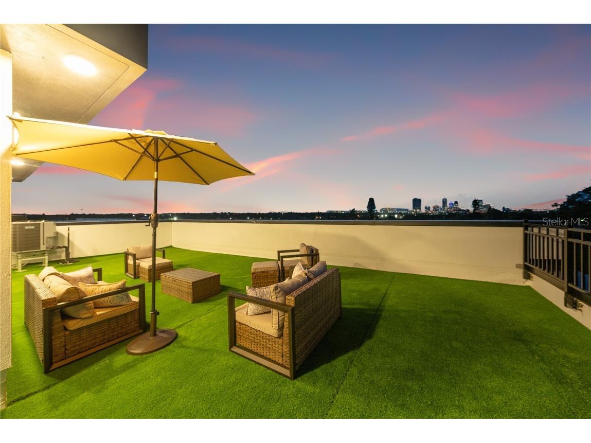 2104 4th Street S Saint Petersburg FL 33705 TB8449682 image41