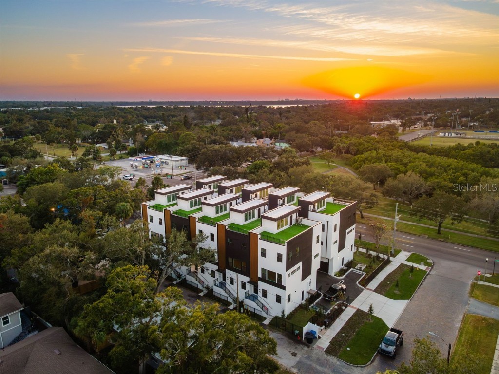 2104 4th Street S Saint Petersburg FL 33705 TB8449682 image45