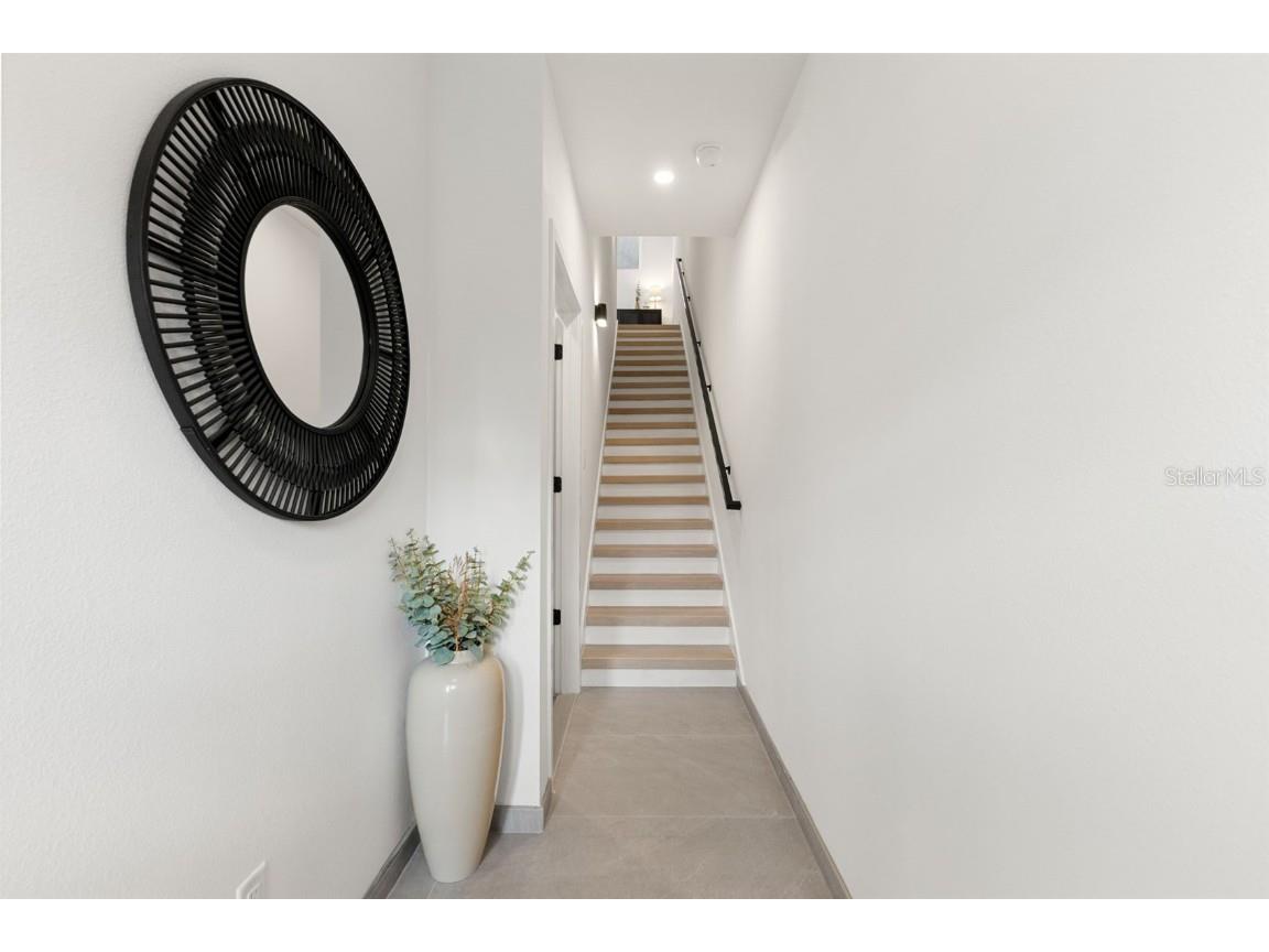 2104 4th Street S Saint Petersburg FL 33705 TB8449682 image5