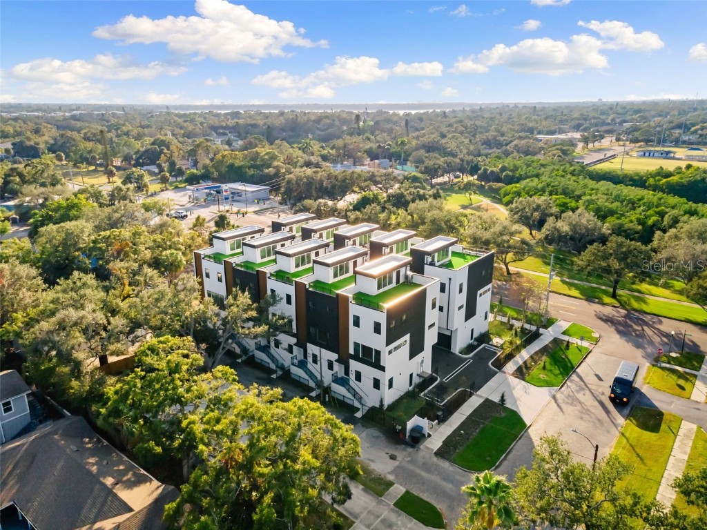 2104 4th Street S Saint Petersburg FL 33705 TB8449682 image53