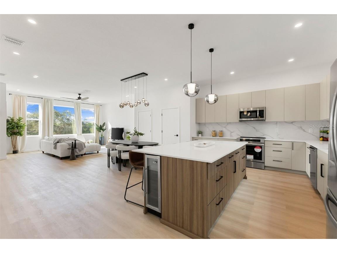 2104 4th Street S Saint Petersburg FL 33705 TB8449682 image6