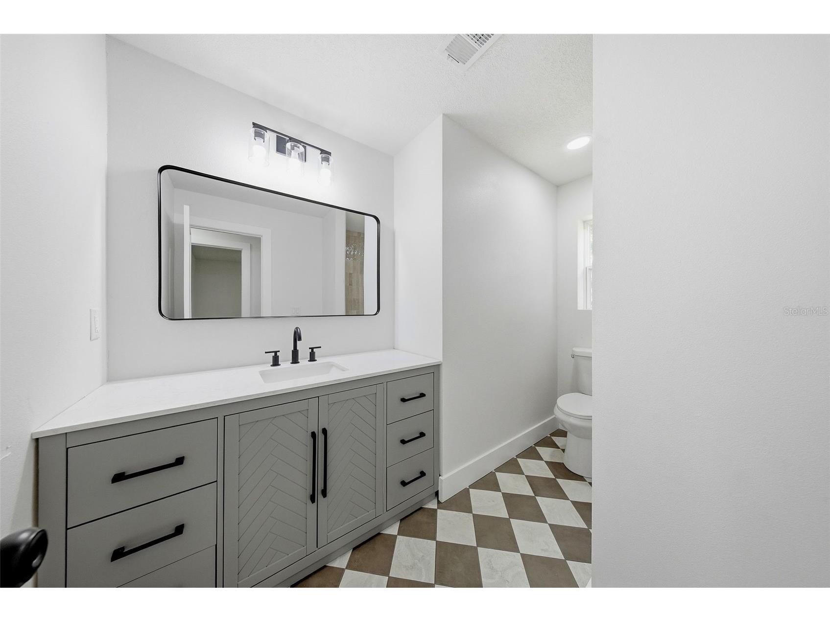 2104 Doefield Court Valrico FL 33596 TB8513359 image36