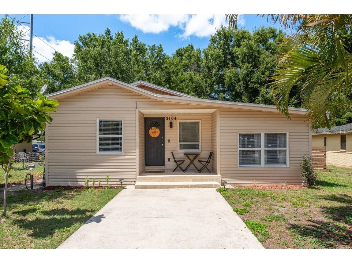2104 E Navajo Avenue Tampa FL 33612 TB8386450 image1