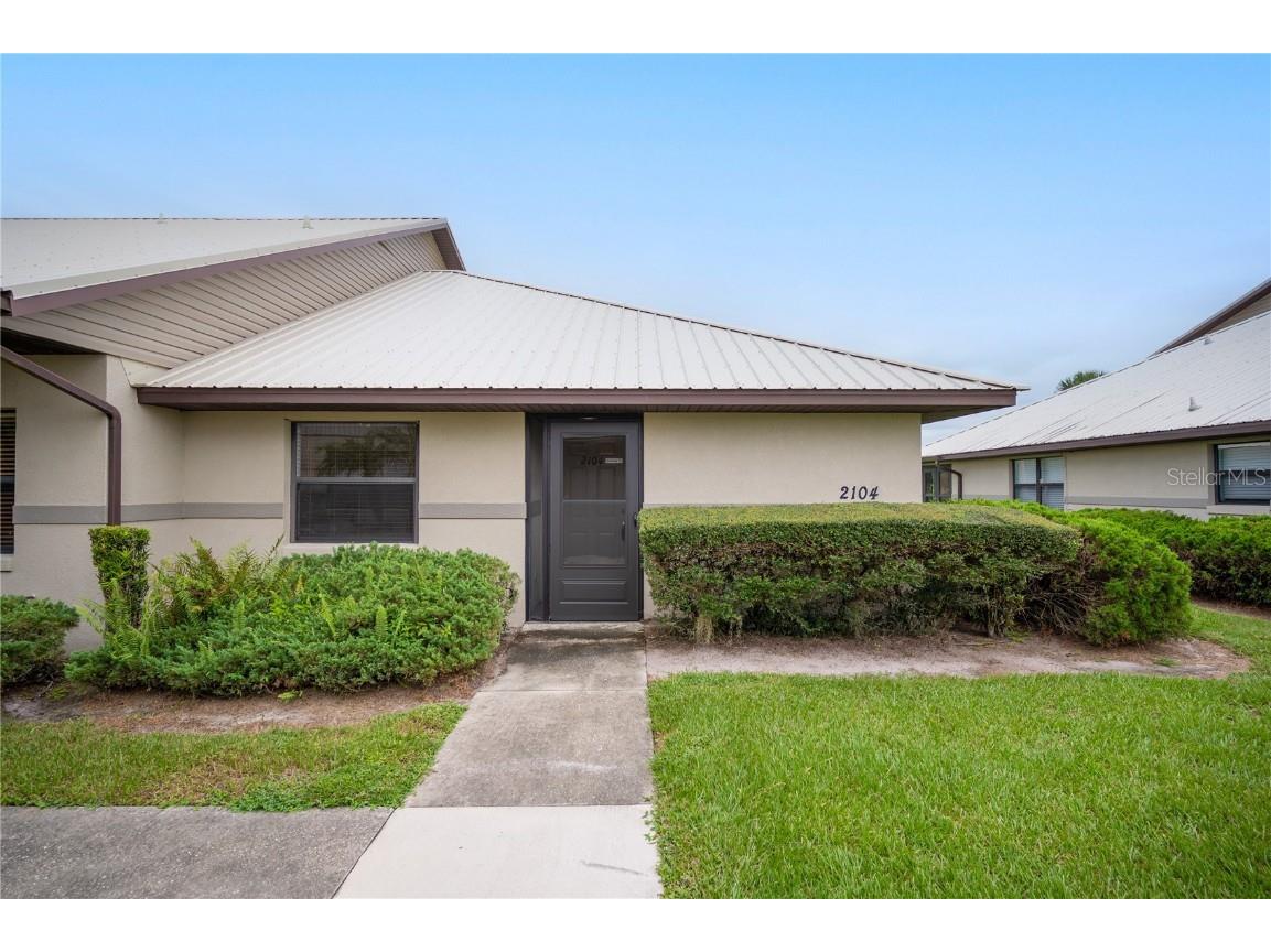 2104 Villaway E Sebring FL 33876 L4939303 image1