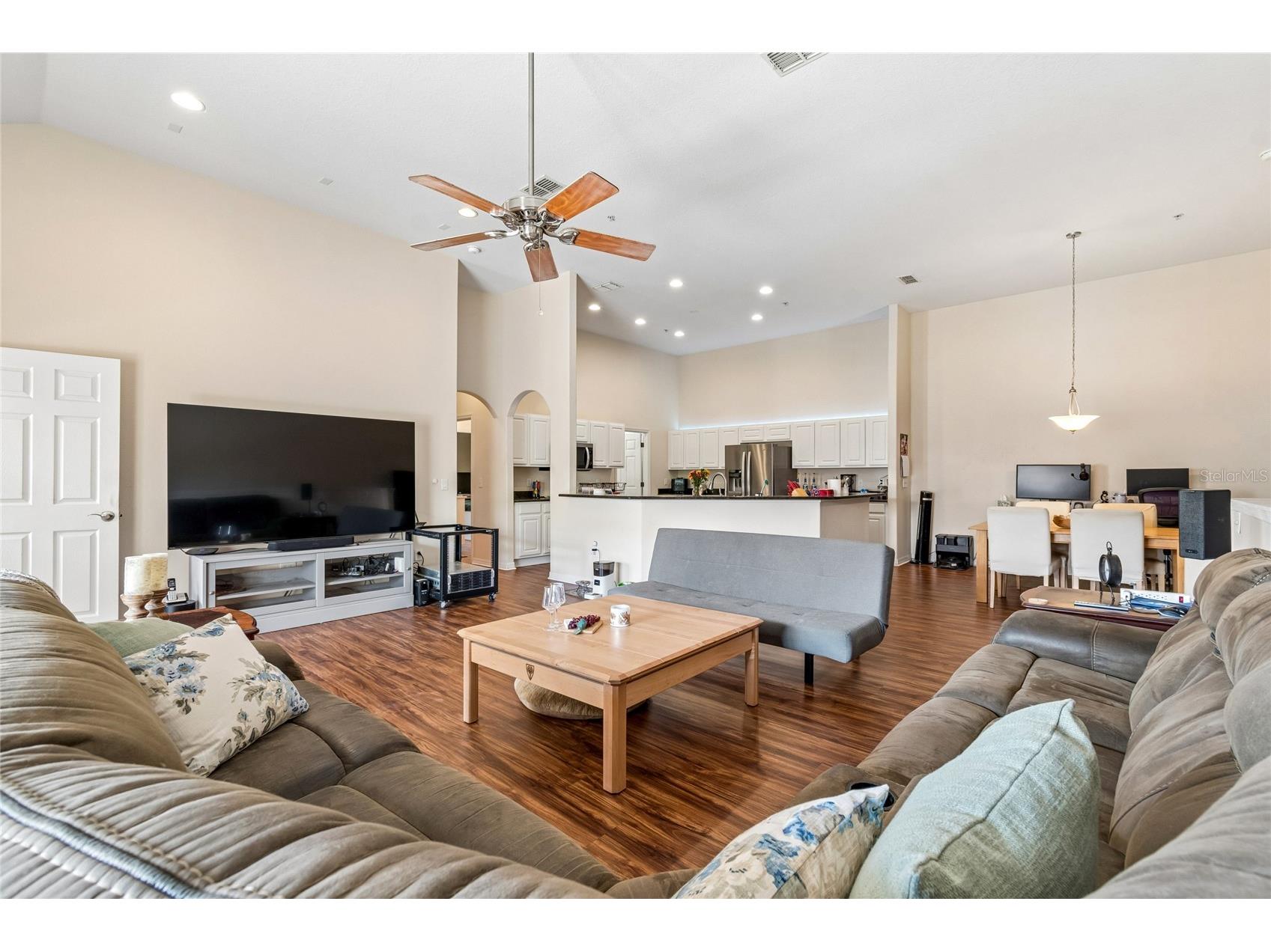 21041 Sunpoint Way #201 Lutz FL 33558 TB8521805 image10