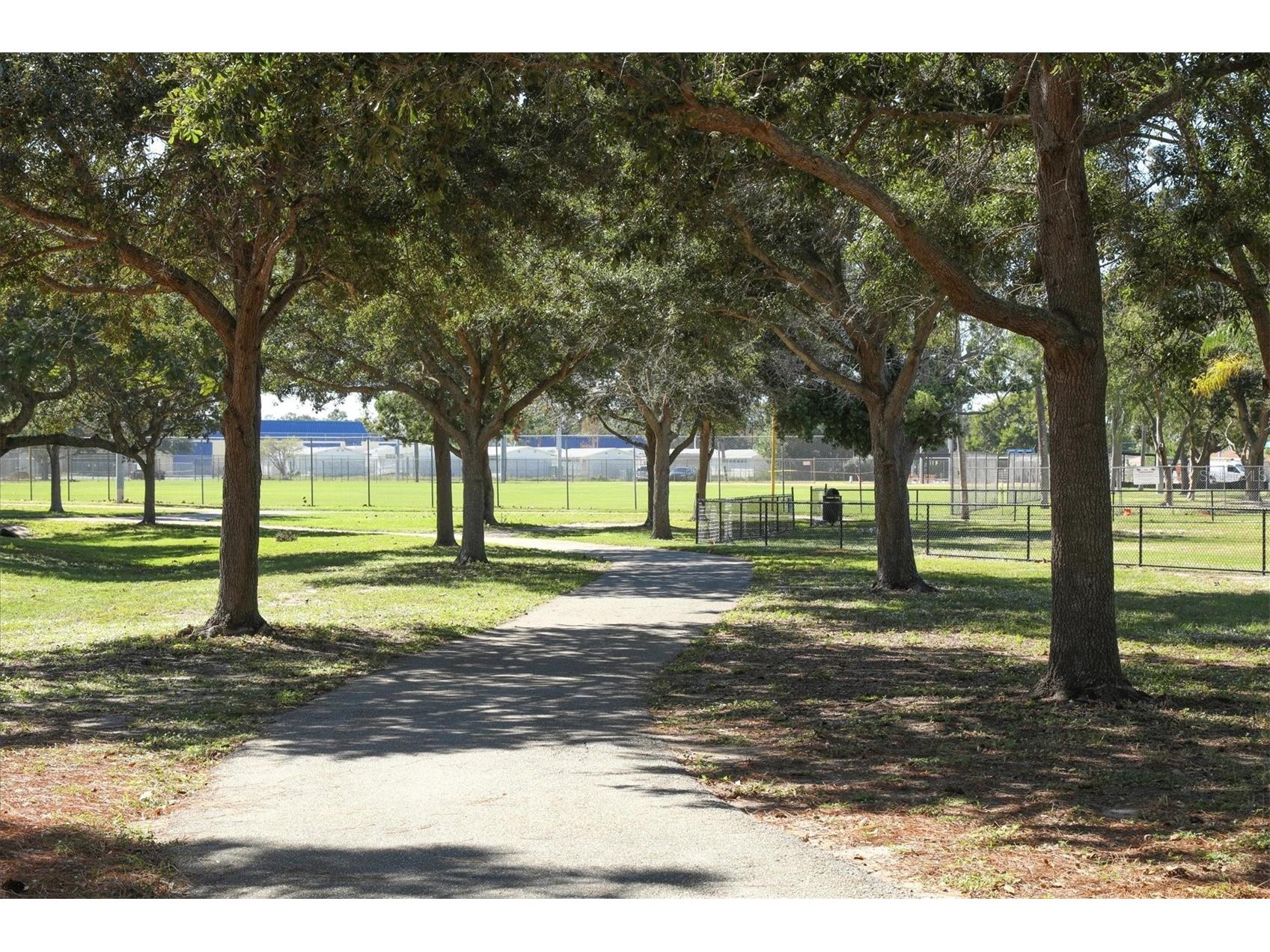 2105 39th Street W Bradenton FL 34205 A4675407 image47