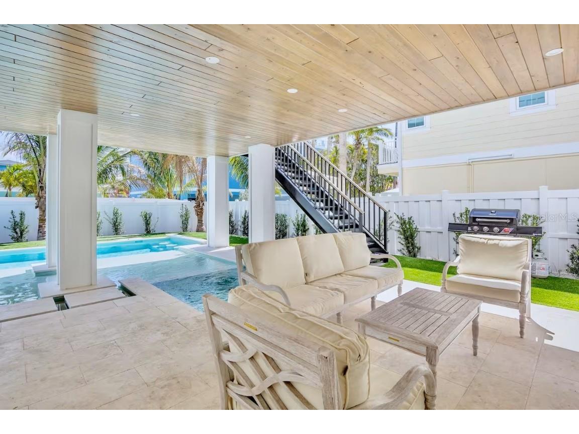 2105 Avenue C Bradenton Beach FL 34217 A4669858 image41