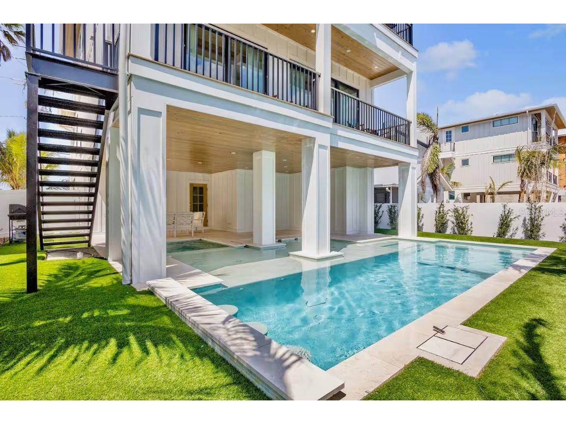 2105 Avenue C Bradenton Beach FL 34217 A4669858 image42