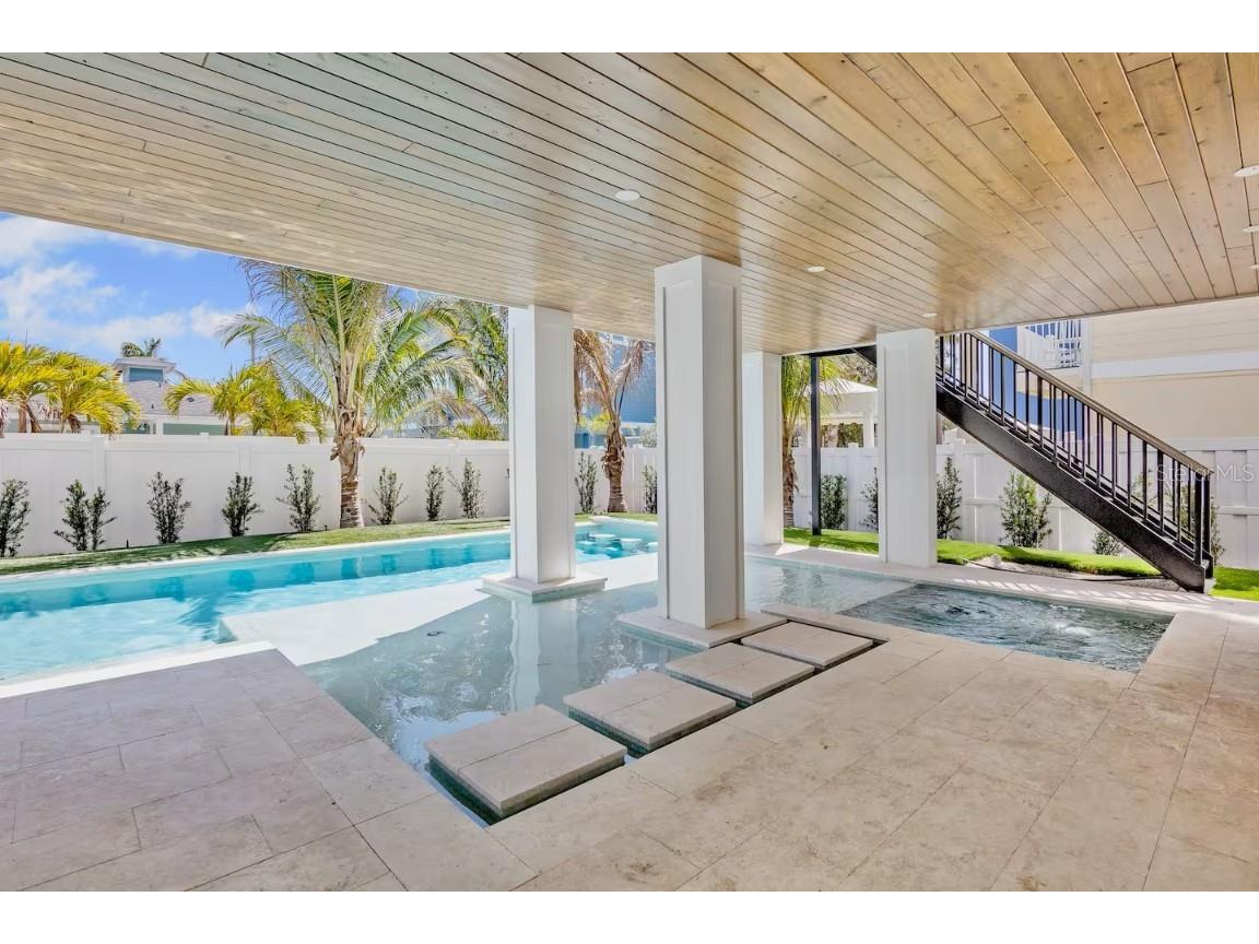 2105 Avenue C Bradenton Beach FL 34217 A4669858 image44