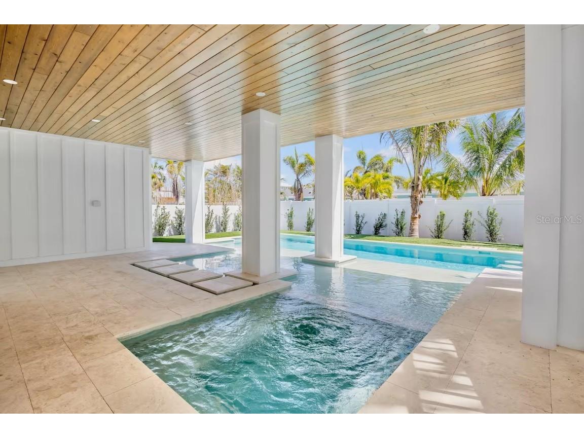 2105 Avenue C Bradenton Beach FL 34217 A4669858 image45