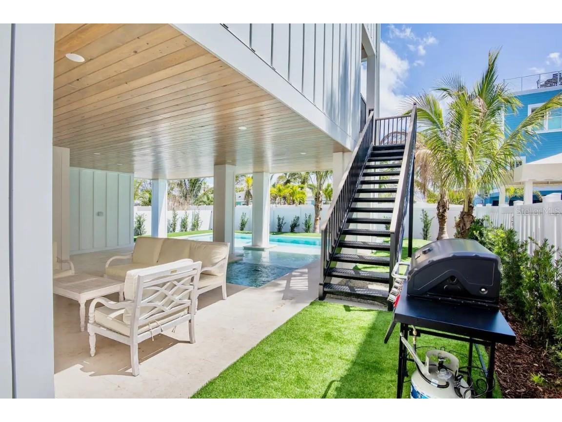 2105 Avenue C Bradenton Beach FL 34217 A4669858 image48