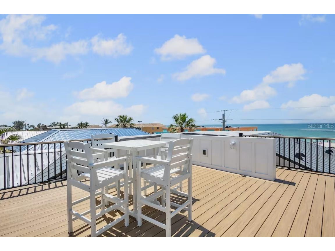 2105 Avenue C Bradenton Beach FL 34217 A4669858 image51