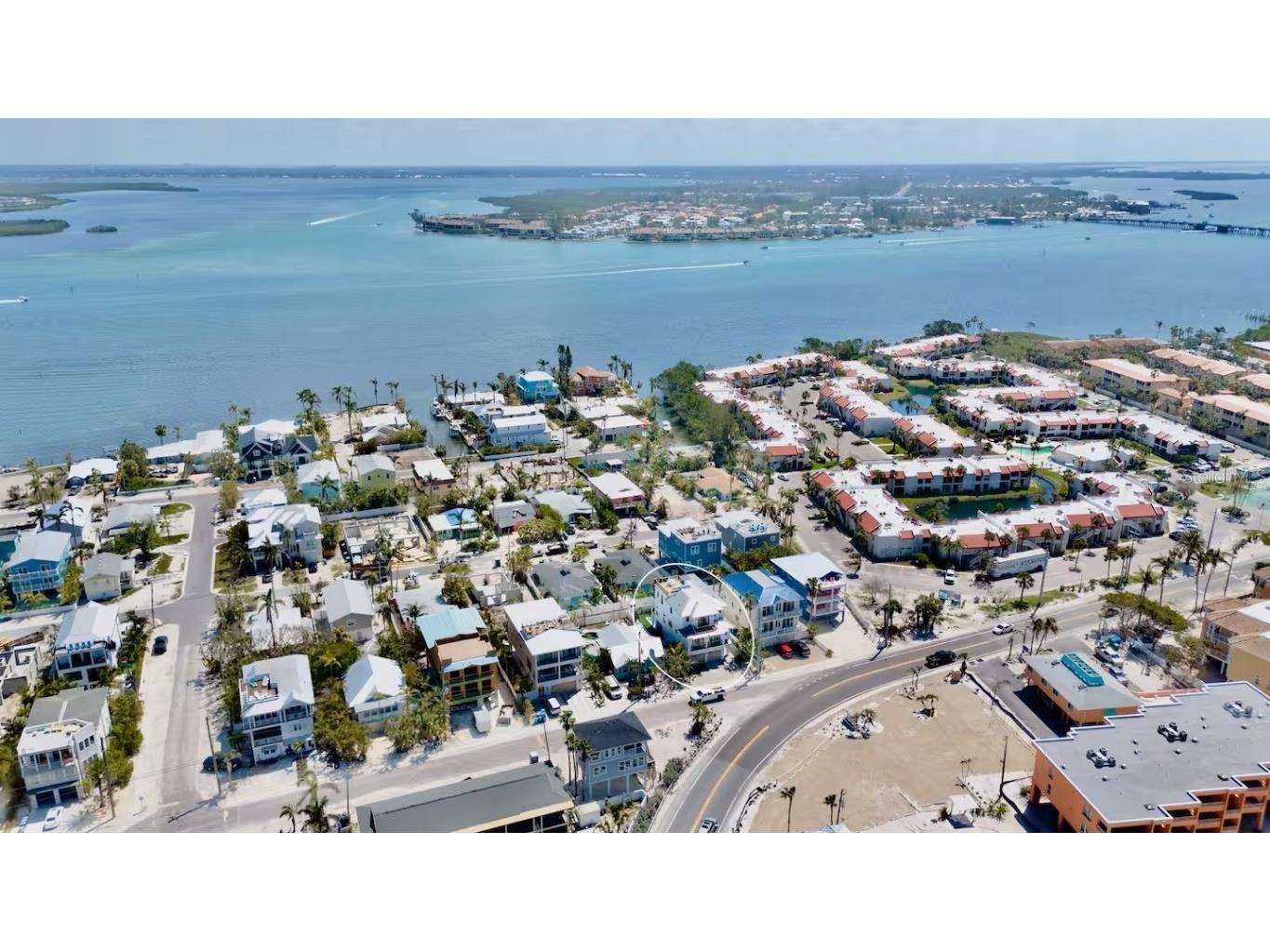 2105 Avenue C Bradenton Beach FL 34217 A4669858 image56