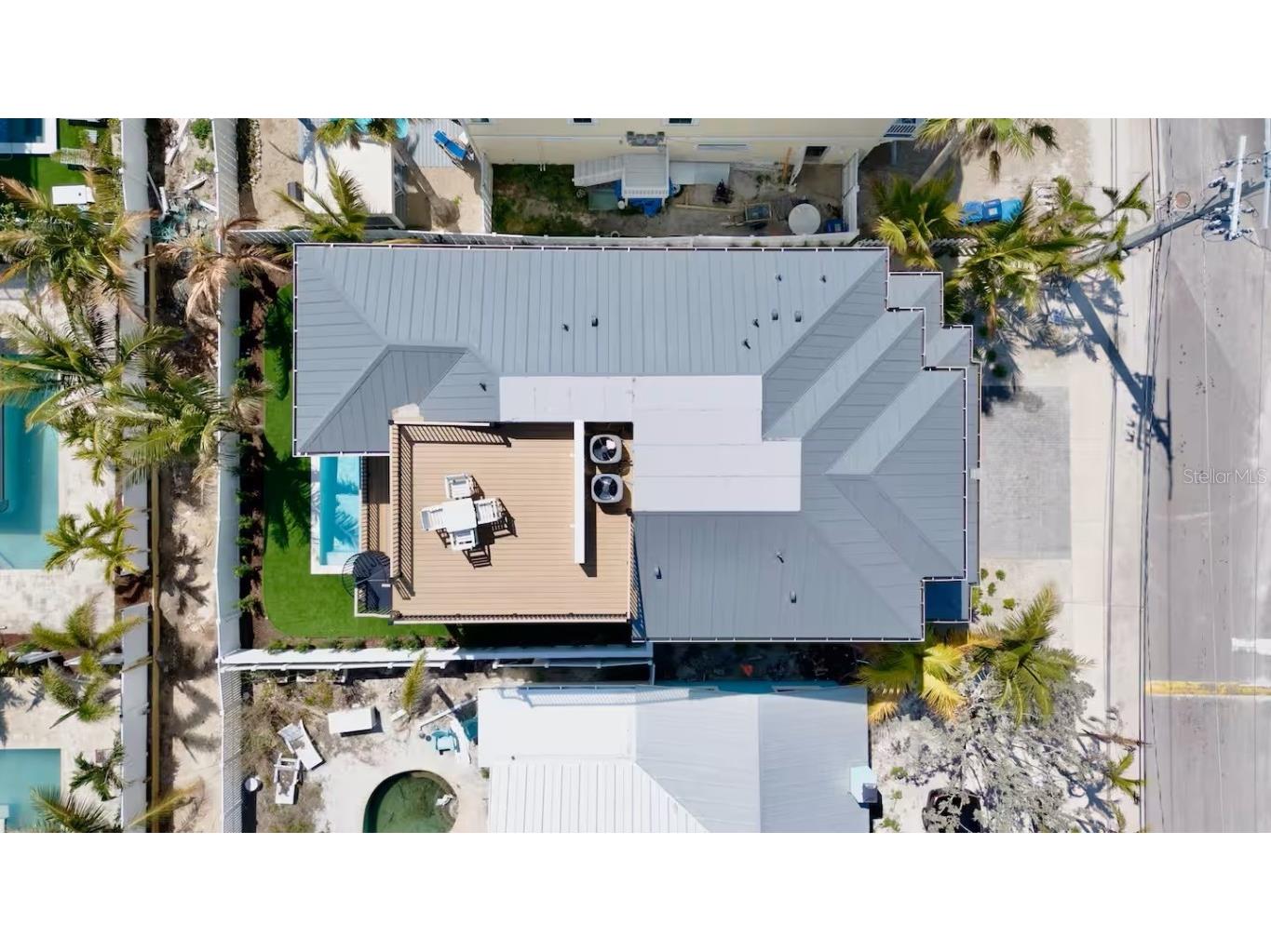 2105 Avenue C Bradenton Beach FL 34217 A4669858 image59