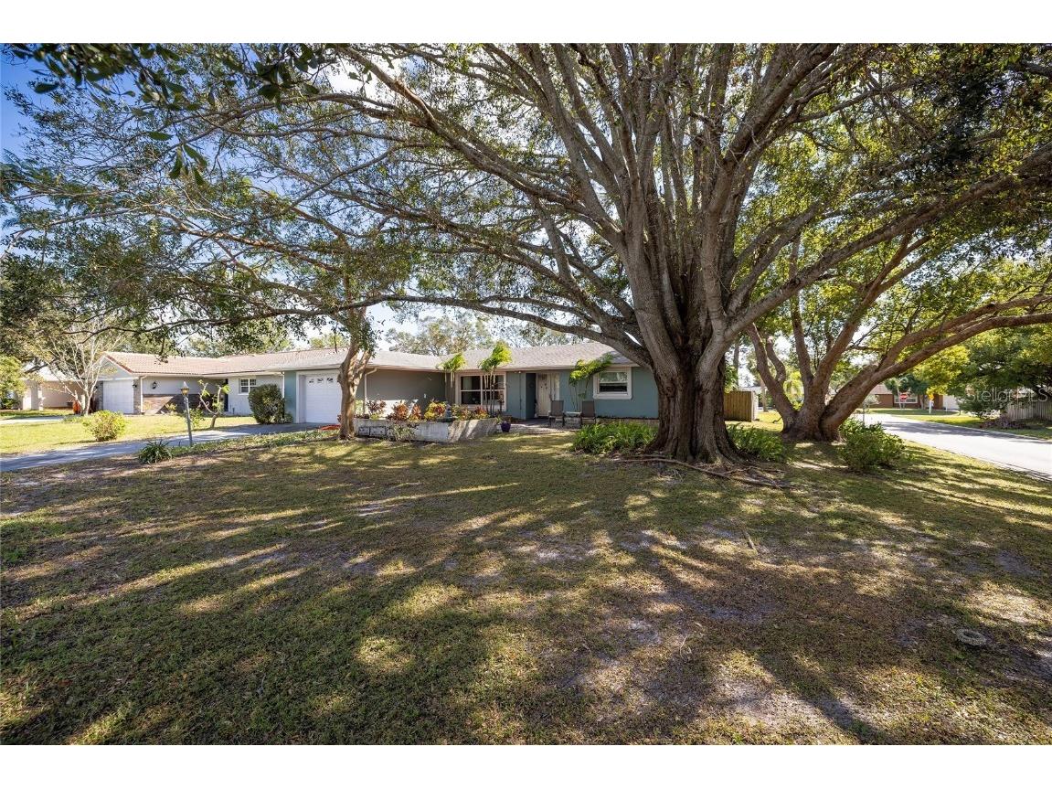 2105 Bramblewood Drive S Clearwater FL 33763 TB8315814 image1