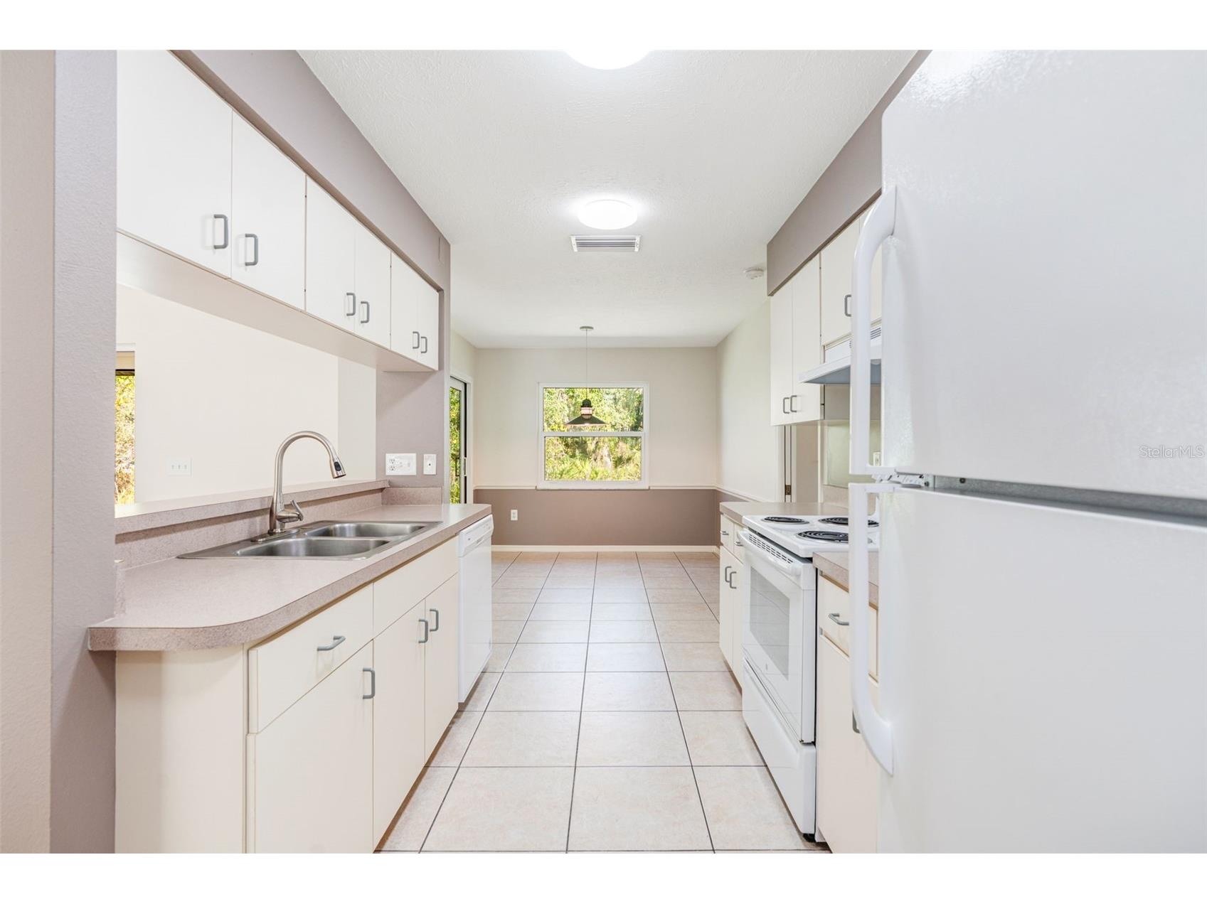 2105 Cork Oak Street Sarasota FL 34232 A4681605 image16