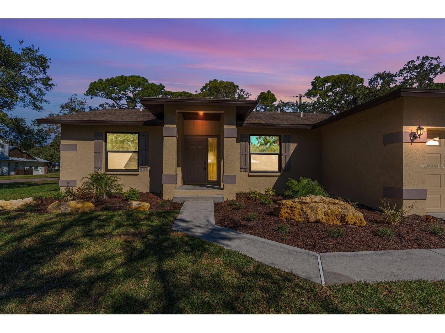 2105 Cork Oak Street Sarasota FL 34232 A4681605 image2