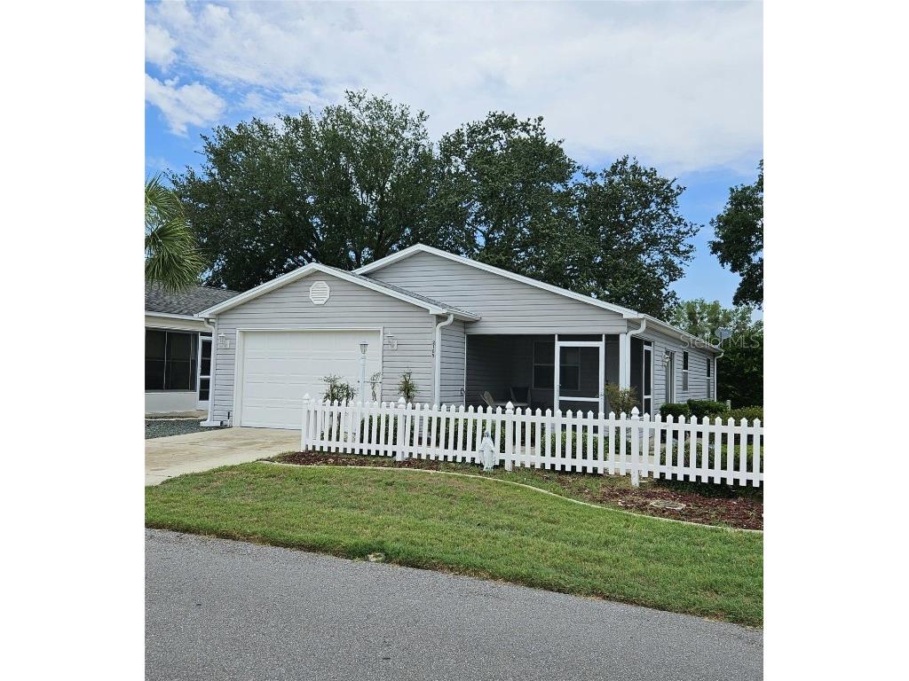 2105 Escobar Avenue The Villages FL 32159 G5097682 image1
