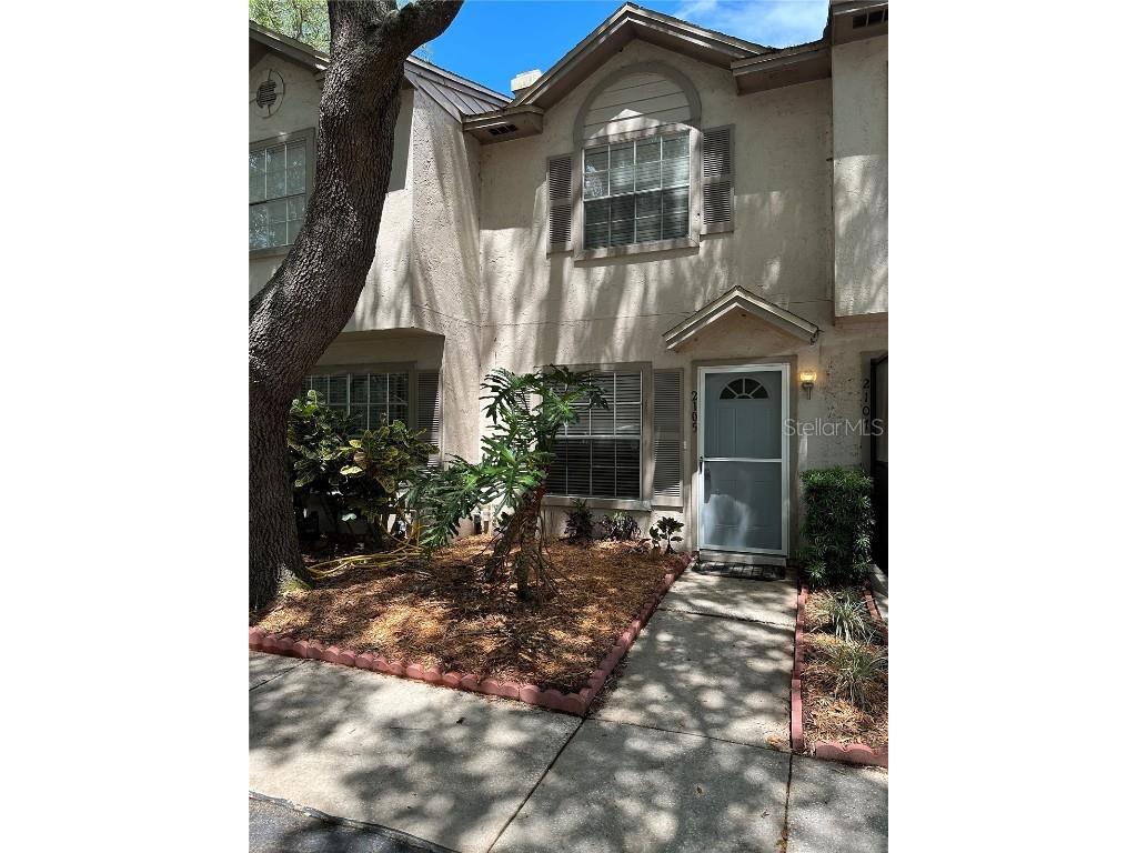 2105 Fletchers Point Circle Tampa FL 33613 T3441350 image1