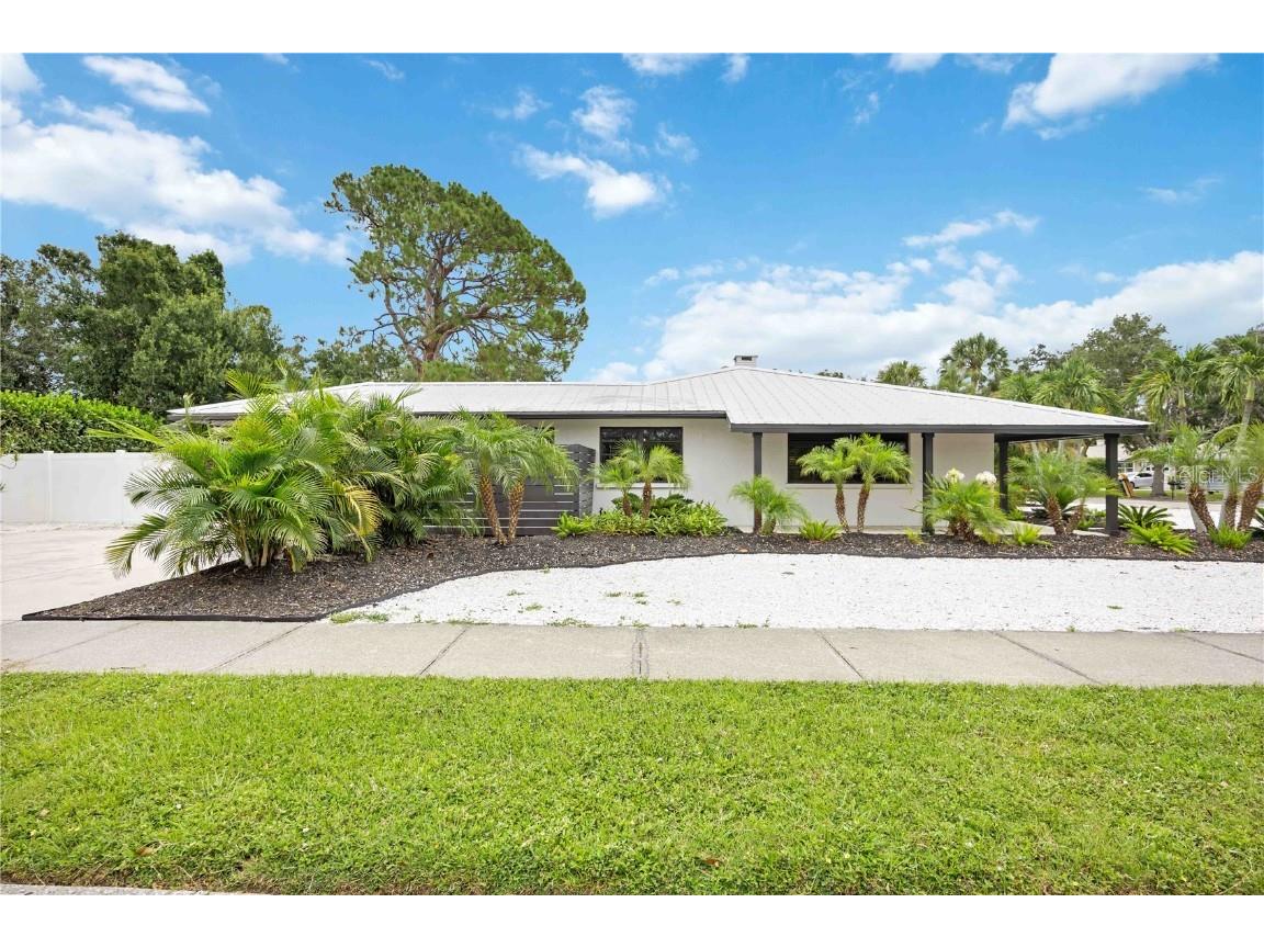 2105 Hibiscus Street Sarasota FL 34239 A4658077 image1