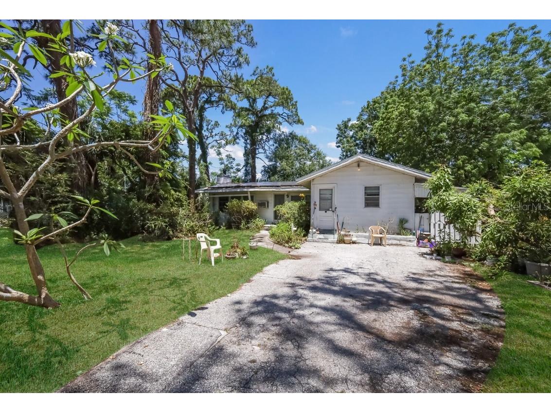 2105 Palm Terrace Sarasota FL 34231 A4570473 image1