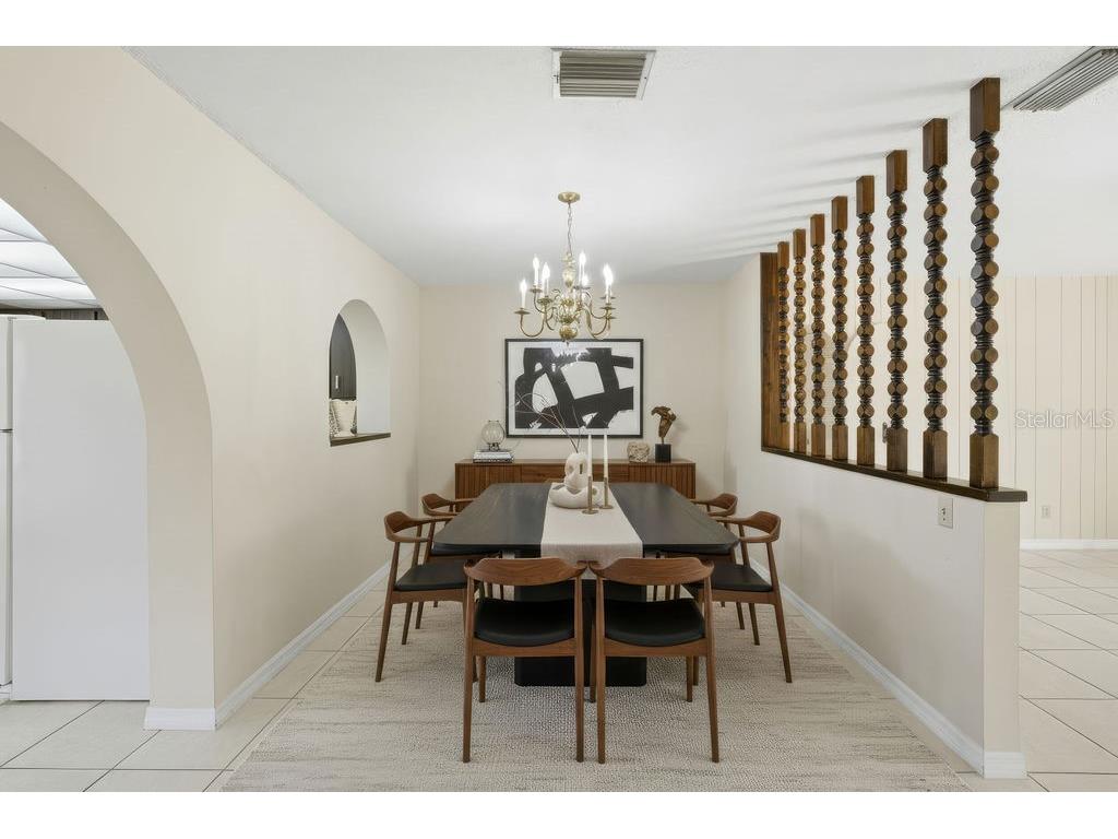 2105 W Barclay Road Tampa FL 33612 A4672472 image16