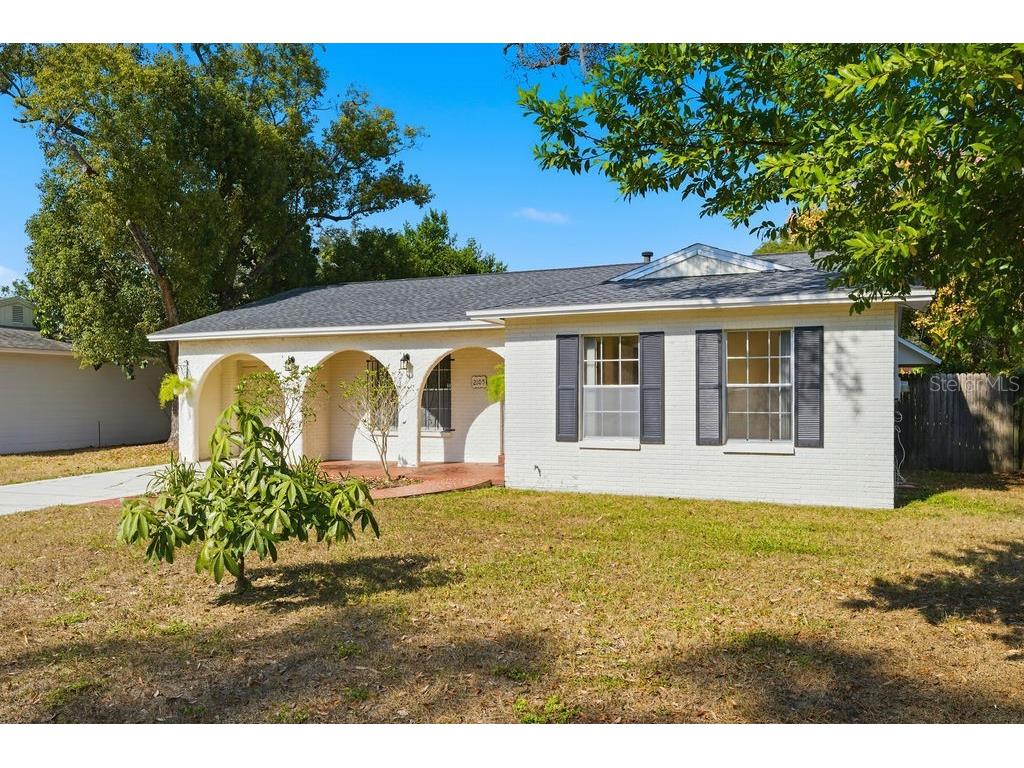 2105 W Barclay Road Tampa FL 33612 A4672472 image3