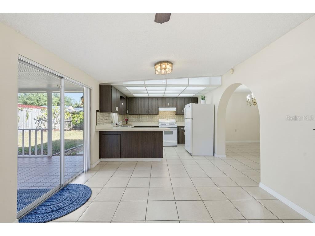 2105 W Barclay Road Tampa FL 33612 A4672472 image34