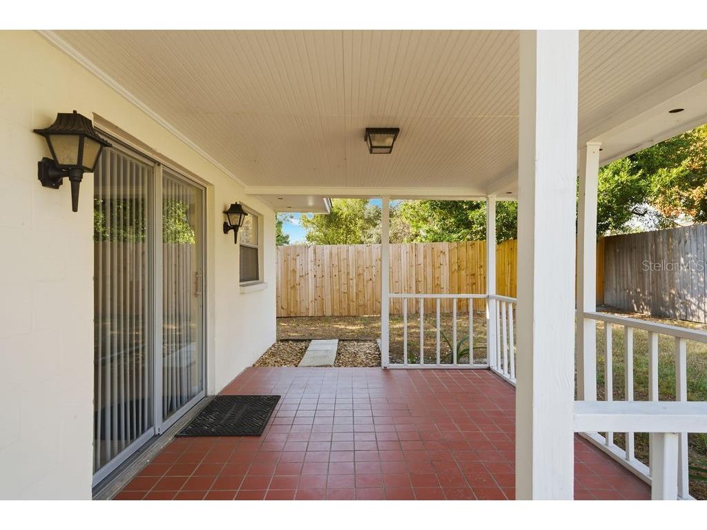 2105 W Barclay Road Tampa FL 33612 A4672472 image37