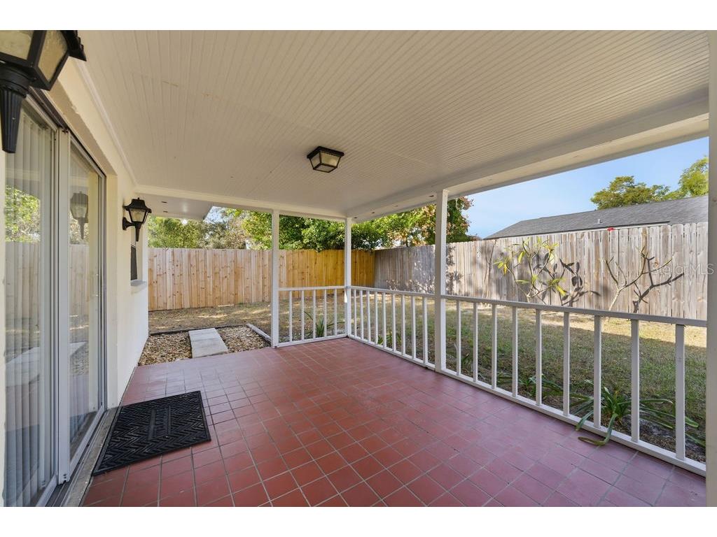 2105 W Barclay Road Tampa FL 33612 A4672472 image40