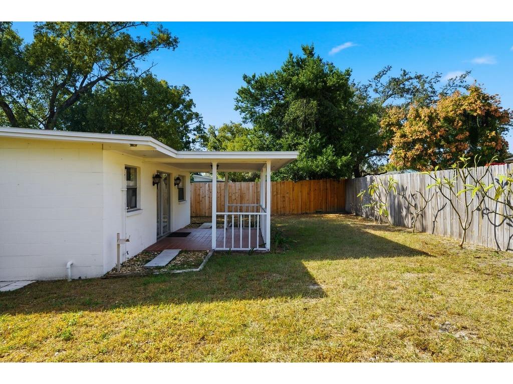 2105 W Barclay Road Tampa FL 33612 A4672472 image60
