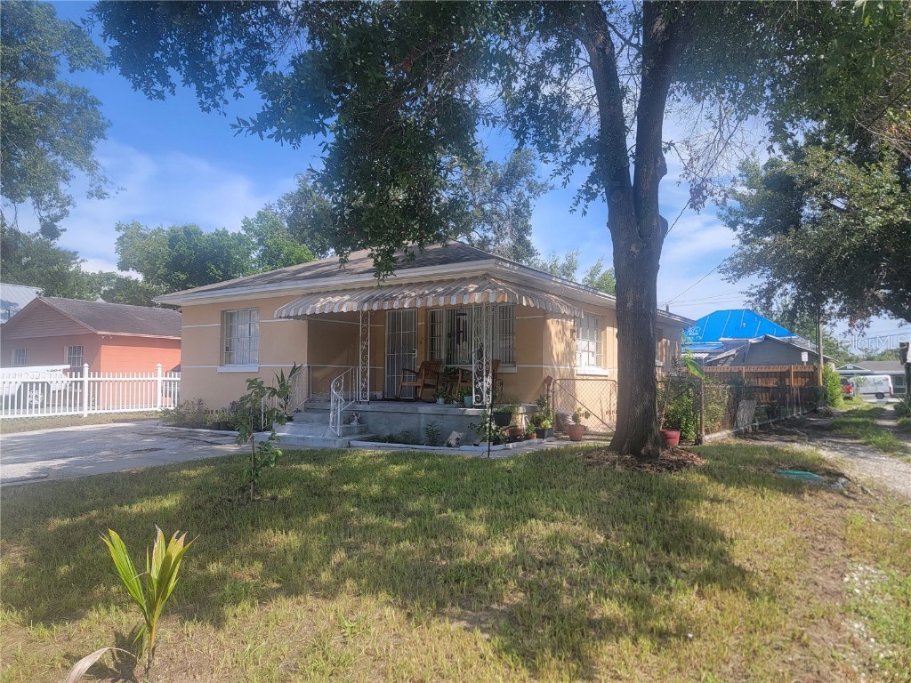 2105 W Saint Joseph Street Tampa FL 33607 A4661559 image1