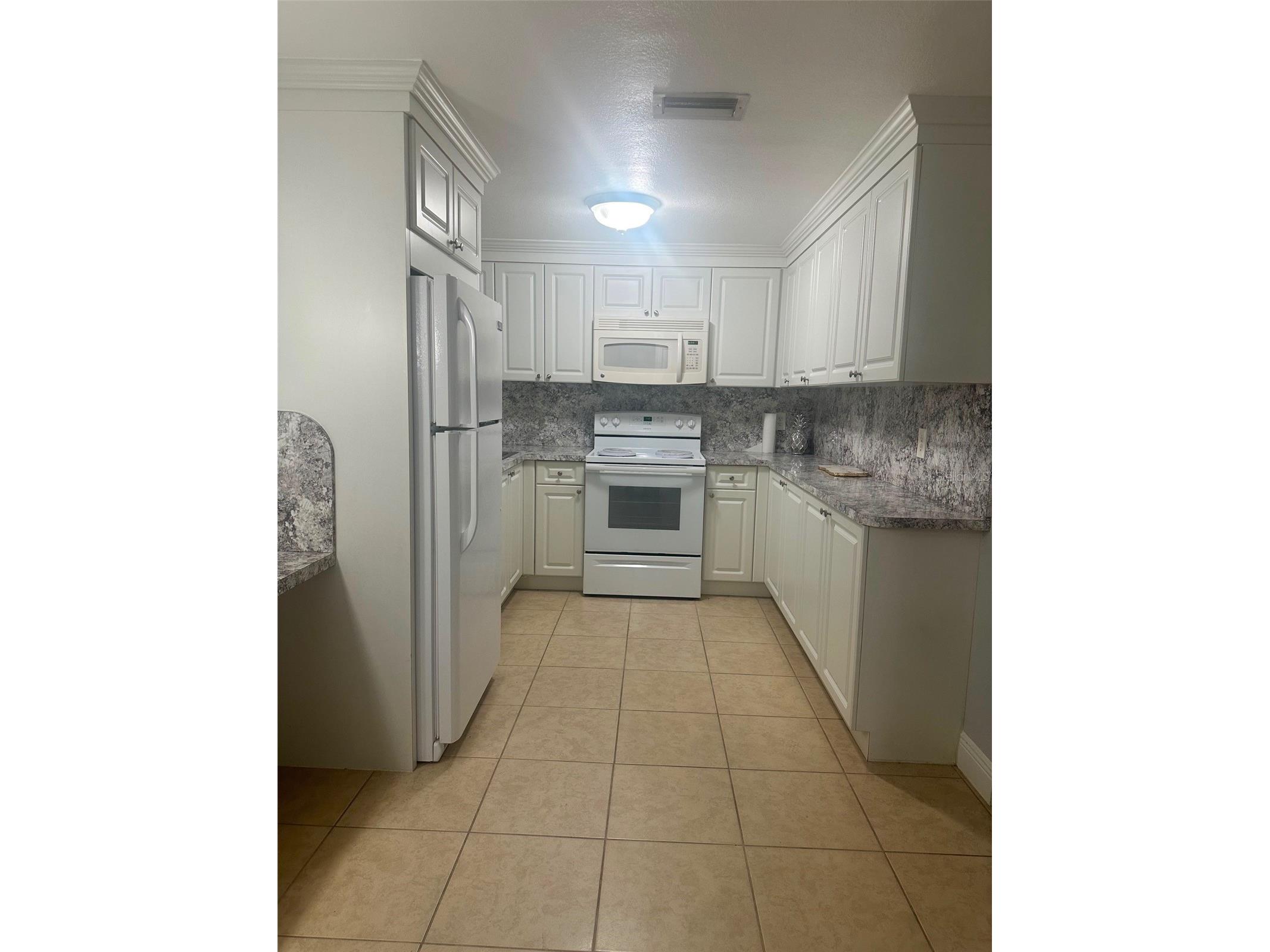 2106 Avalon Road Sebring FL 33870 O6422601 image4