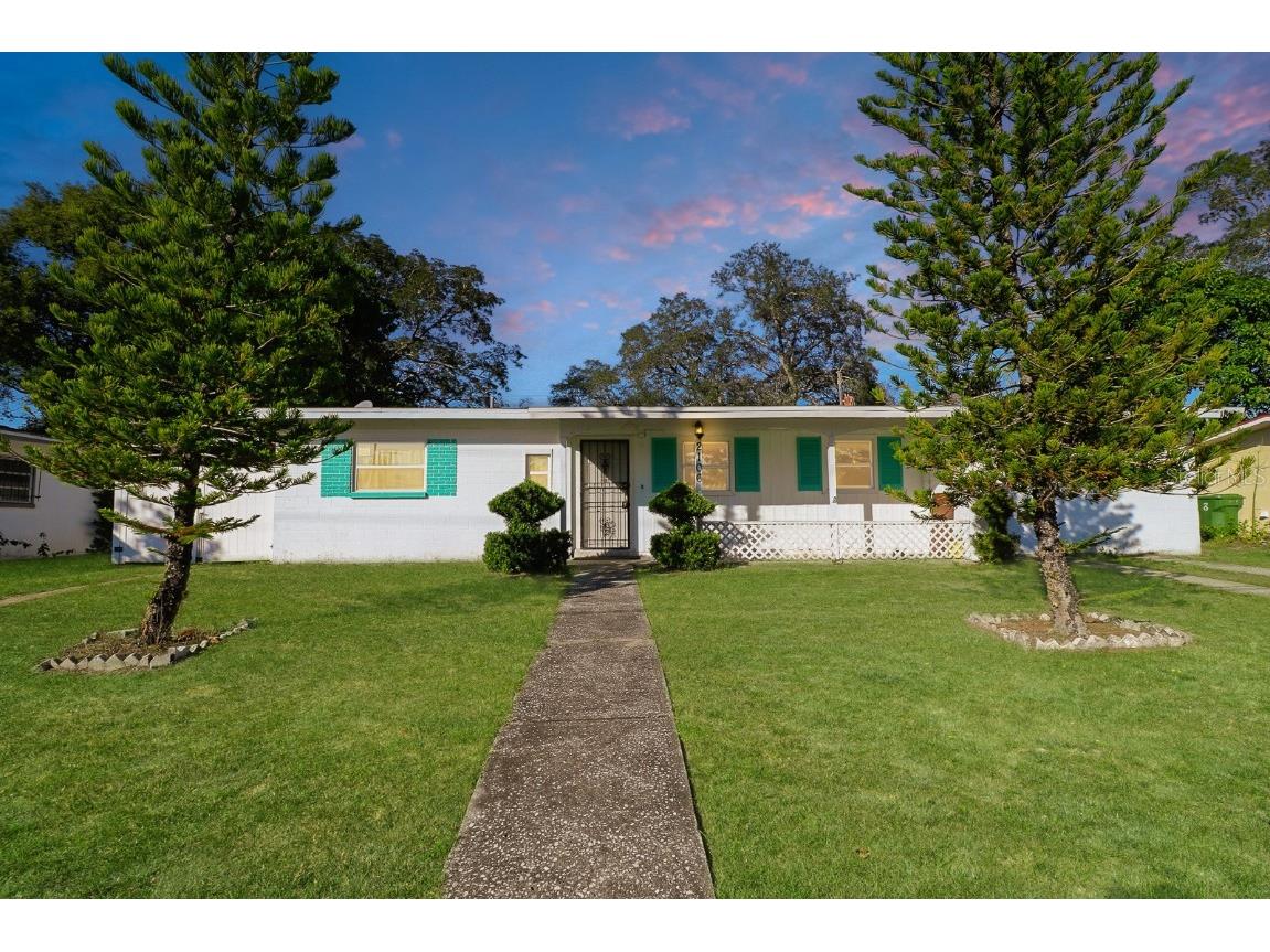 2106 E 109th Avenue Tampa FL 33612 TB8457389 image1