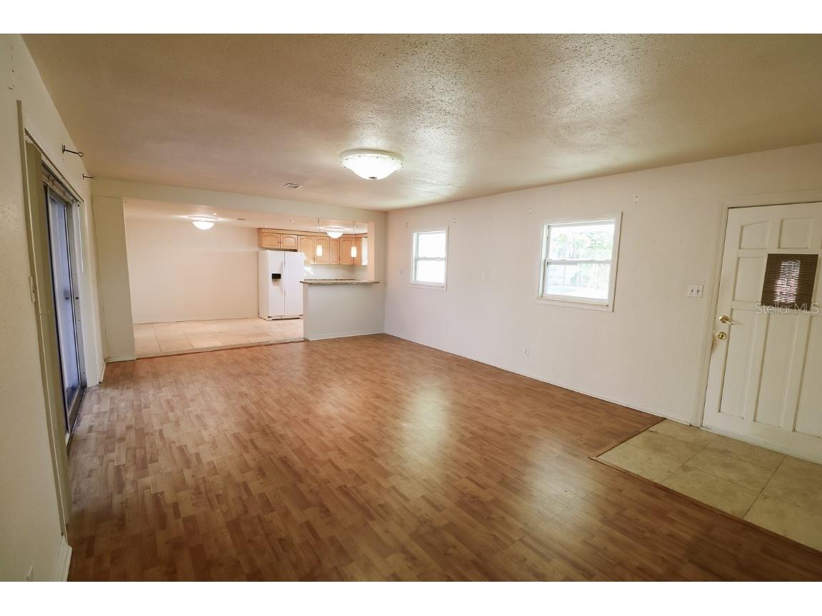 2106 E 109th Avenue Tampa FL 33612 TB8457389 image5