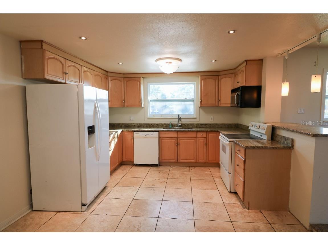 2106 E 109th Avenue Tampa FL 33612 TB8457389 image8