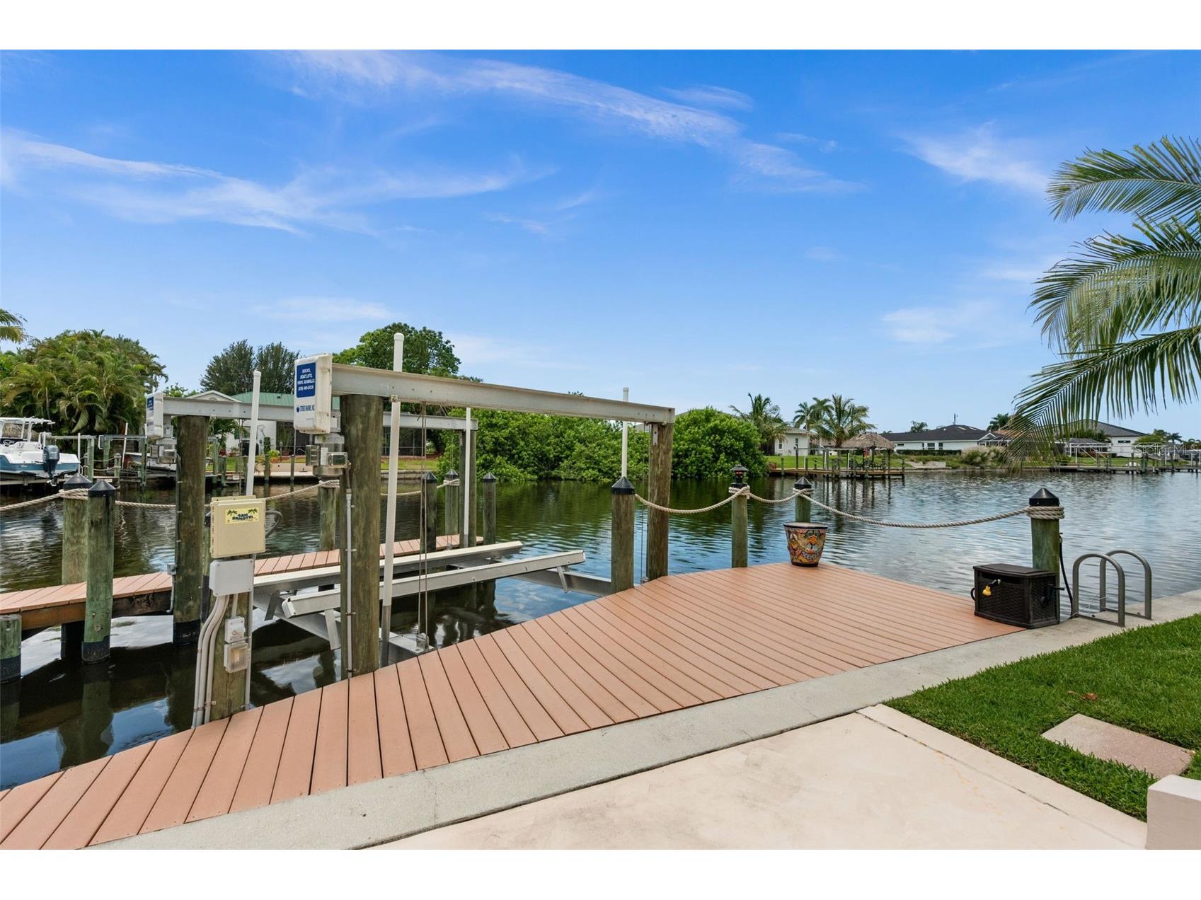 2106 SE 20th Lane Cape Coral FL 33990 C7527562 image6