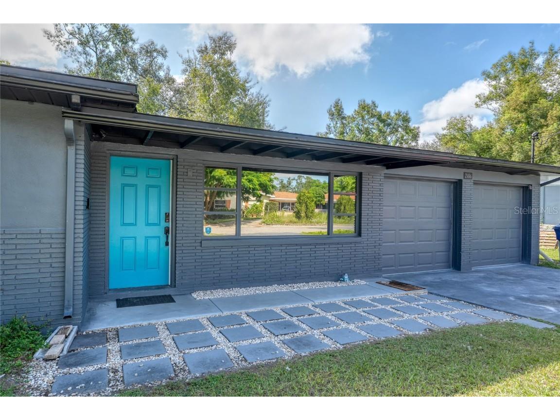 2106 W Minnehaha Street Tampa FL 33604 TB8430749 image1