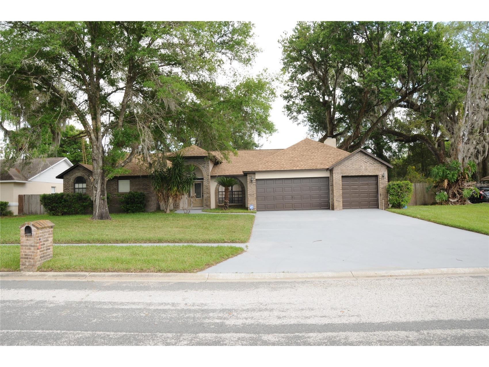 2106 Whitlock Place Dover FL 33527 TB8493968 image1