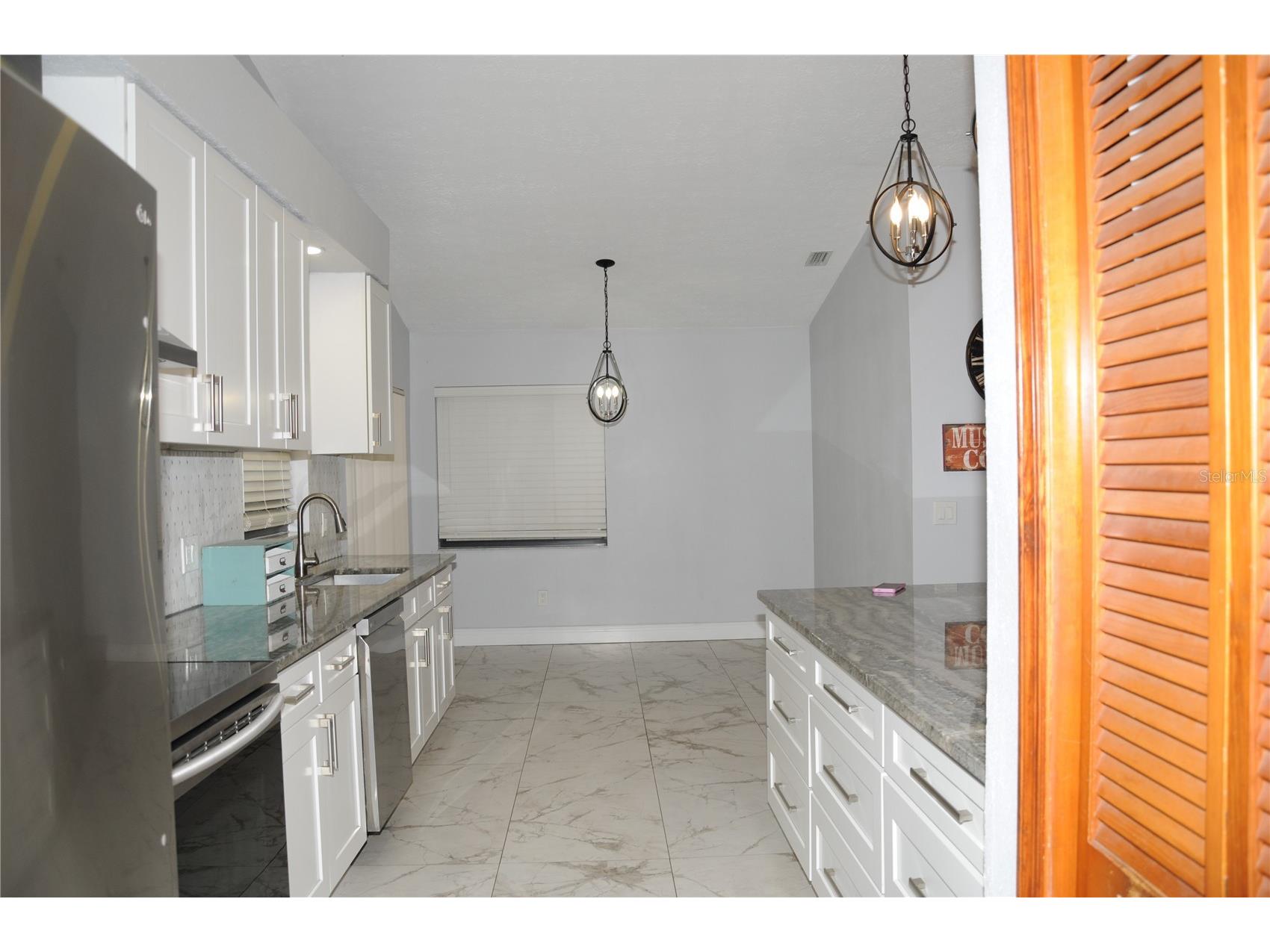 2106 Whitlock Place Dover FL 33527 TB8493968 image12