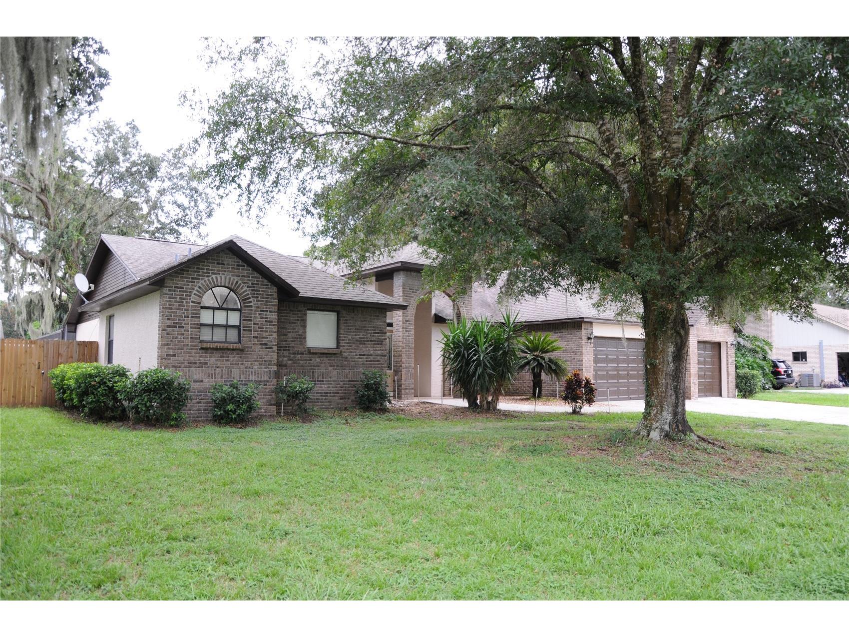 2106 Whitlock Place Dover FL 33527 TB8493968 image3