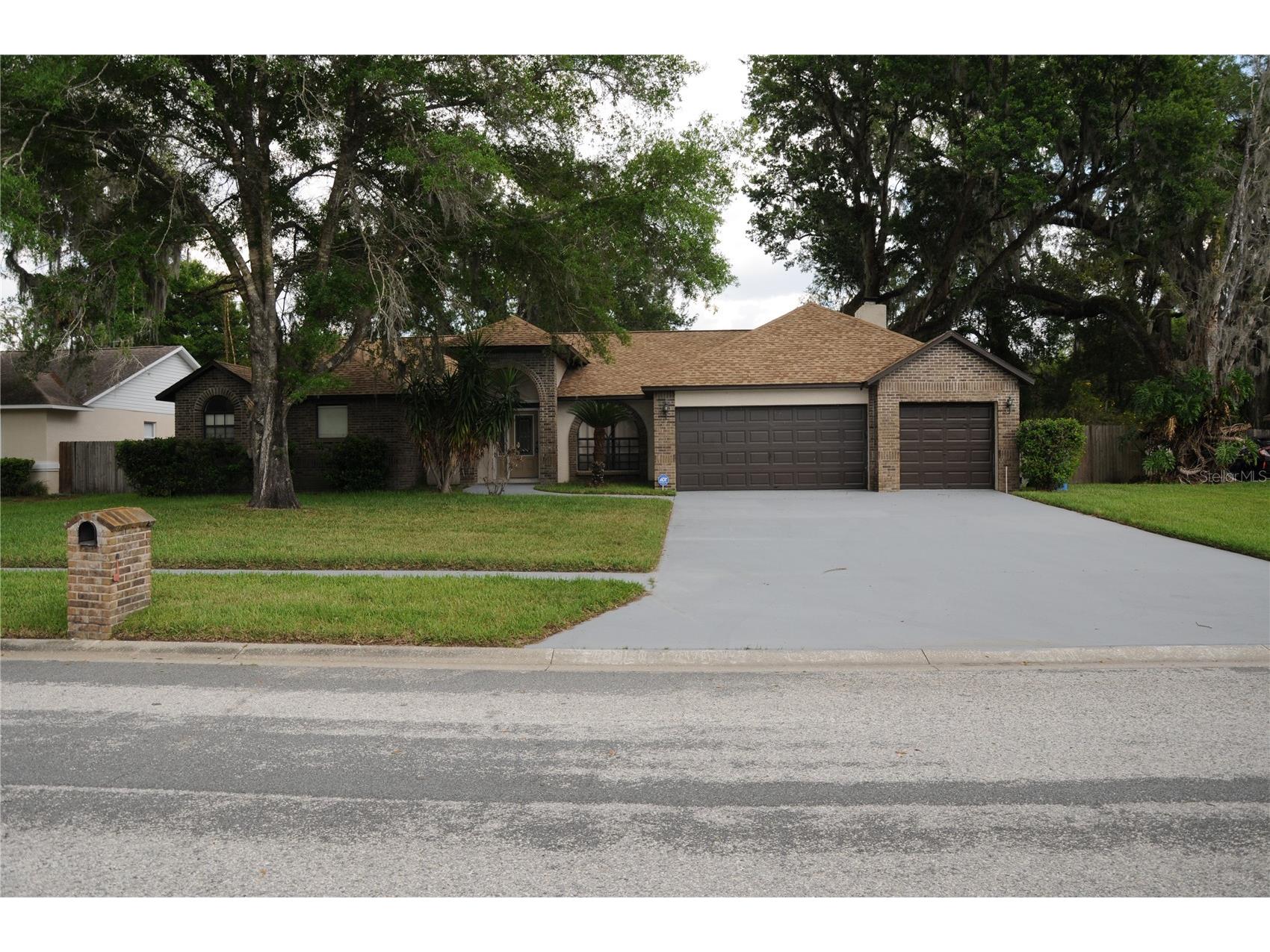 2106 Whitlock Place Dover FL 33527 TB8493968 image5