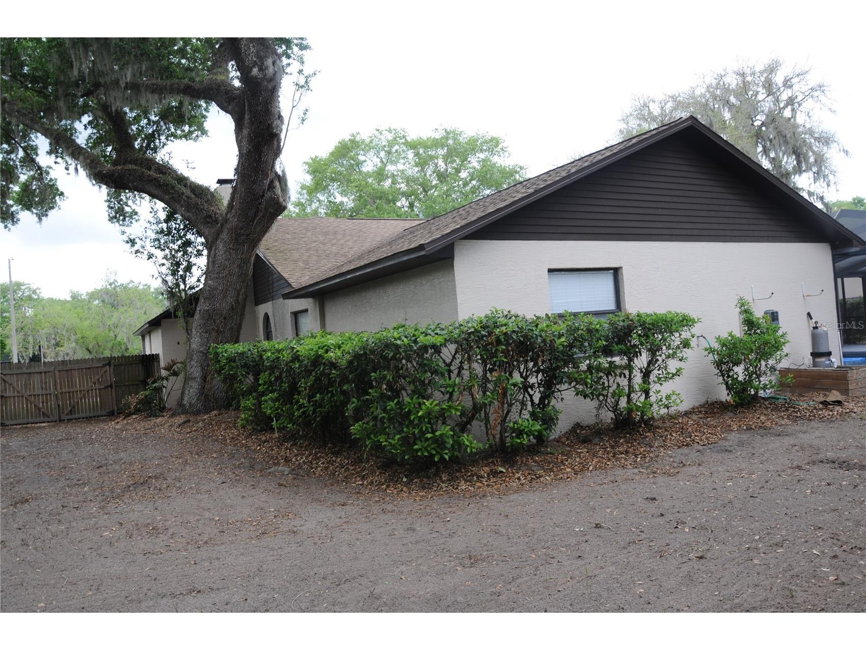 2106 Whitlock Place Dover FL 33527 TB8493968 image79