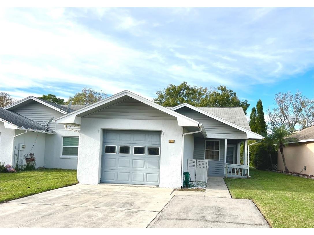 2106 Windward Pass Lakeland FL 33813 P4928422 image1