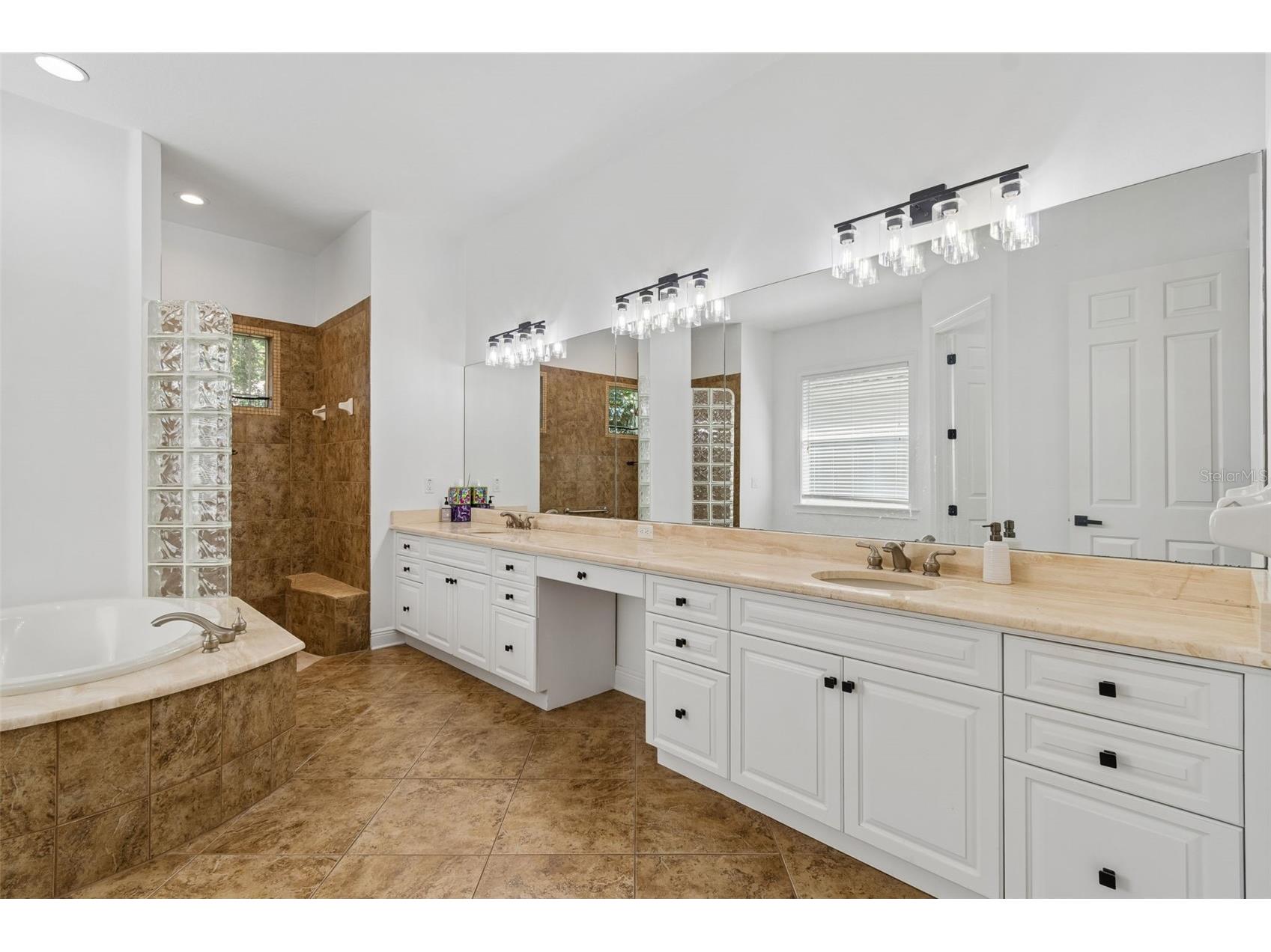 2107 Carroll Landing Drive Tampa FL 33612 TB8518442 image36