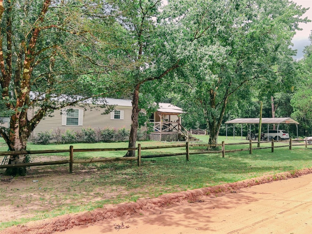 2107 Denise St Interlachen FL 32148 V4943827 image1