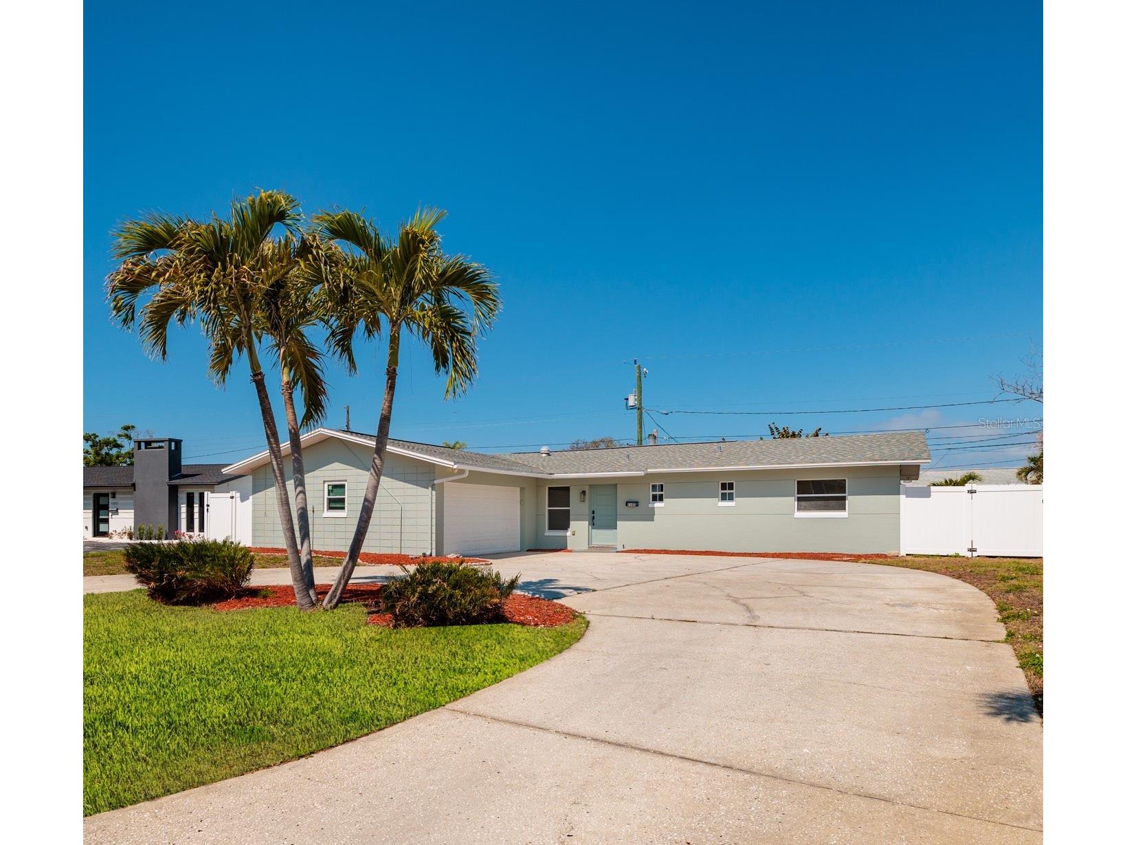 2107 Dolphin Boulevard S Saint Petersburg FL 33707 TB8493434 image1